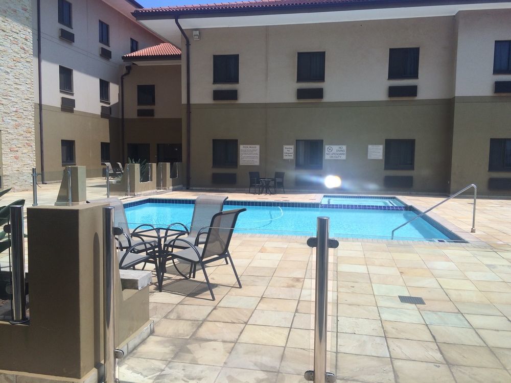 Hampshire Hotel - Ballito Eksteriør billede